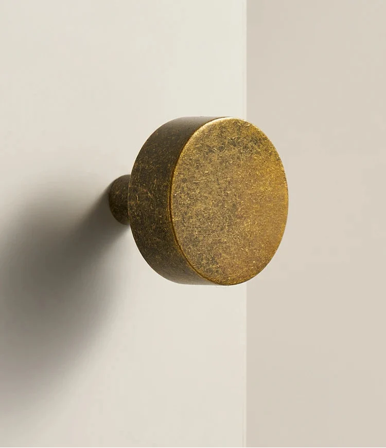 Bouton de Meuble Effet Pierre Ocre Vieilli en Laiton Massif