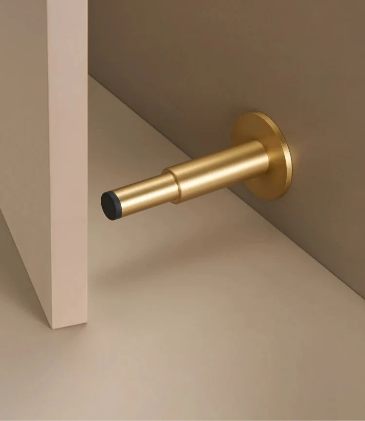 Butée de Porte Design Lisse en Laiton Brossé 100mm