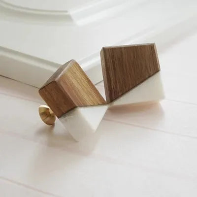 Bouton de Meuble Carré en Bois et Laiton