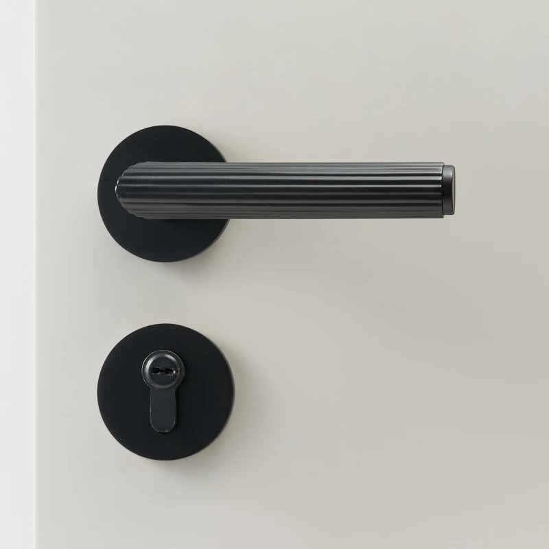 Poignée de Porte Intérieure Striée en Laiton, avec ou sans Serrure, vue 3