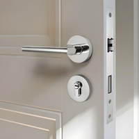 Poignée de Porte Chromée sur Rosace avec Serrure à Clé, 132 mm, vue 2