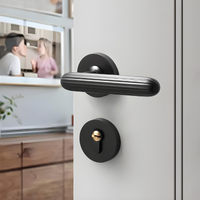 Poignée de Porte Intérieure Cannelée sur Rosace, Béquille Ovale en Zinc, vue 2