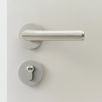 Poignée de Porte Intérieure Striée en Laiton, avec ou sans Serrure, vue 5