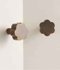 Bouton de Meuble en Forme de Fleur Bronze Brossé en Laiton, 30 mm