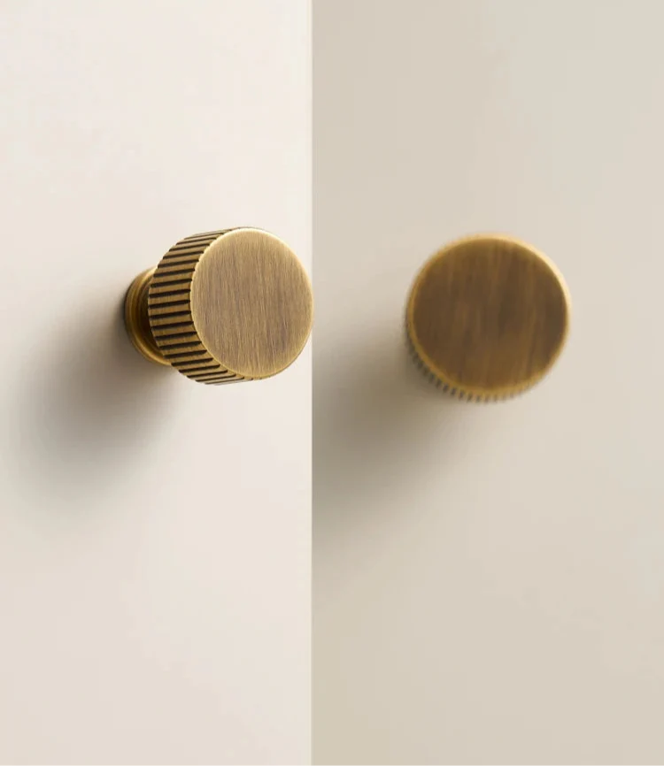 Univers des Poignées Bouton de Meuble Strié Bronze Brossé