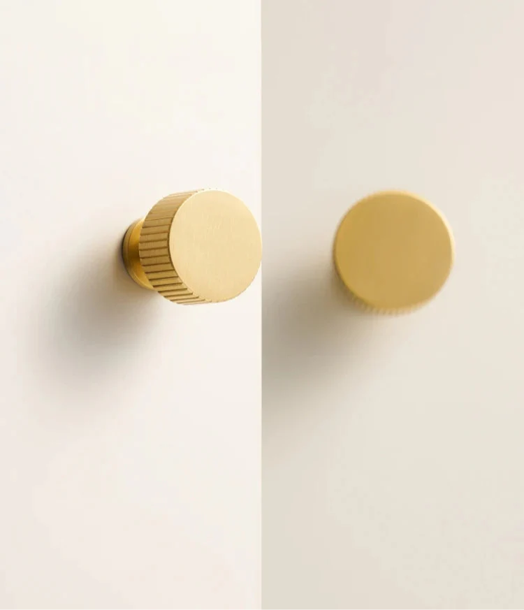 Bouton de Meuble Strié en Laiton Or Brossé