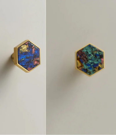 Signature Bouton de Meuble Hexagonal en Laiton