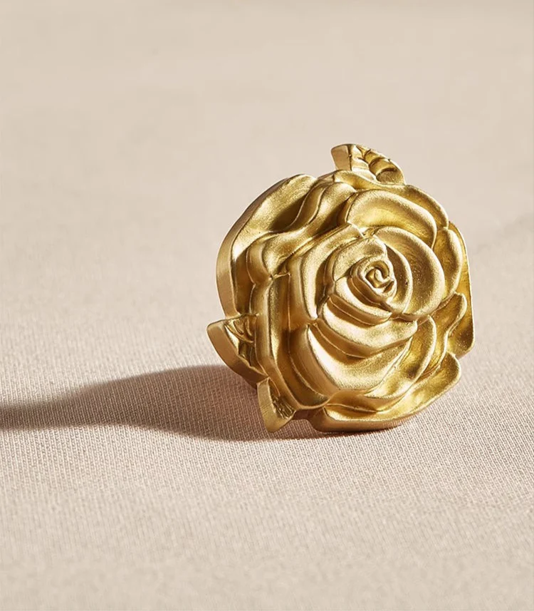 Bouton de Meuble Fleur de Rose en Laiton Or Brossé, 36 mm, vue 2