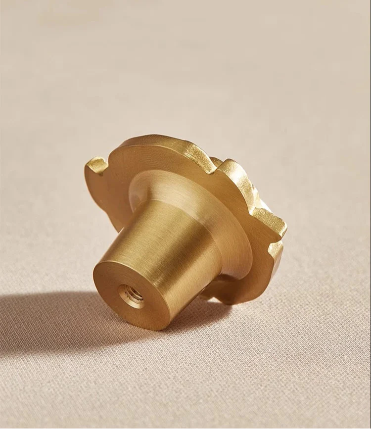 Bouton de Meuble Fleur de Rose en Laiton Or Brossé, 36 mm, vue 4