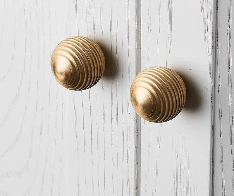 Bouton de Meuble Sphérique Nervuré en Laiton Or Brossé, 30 mm