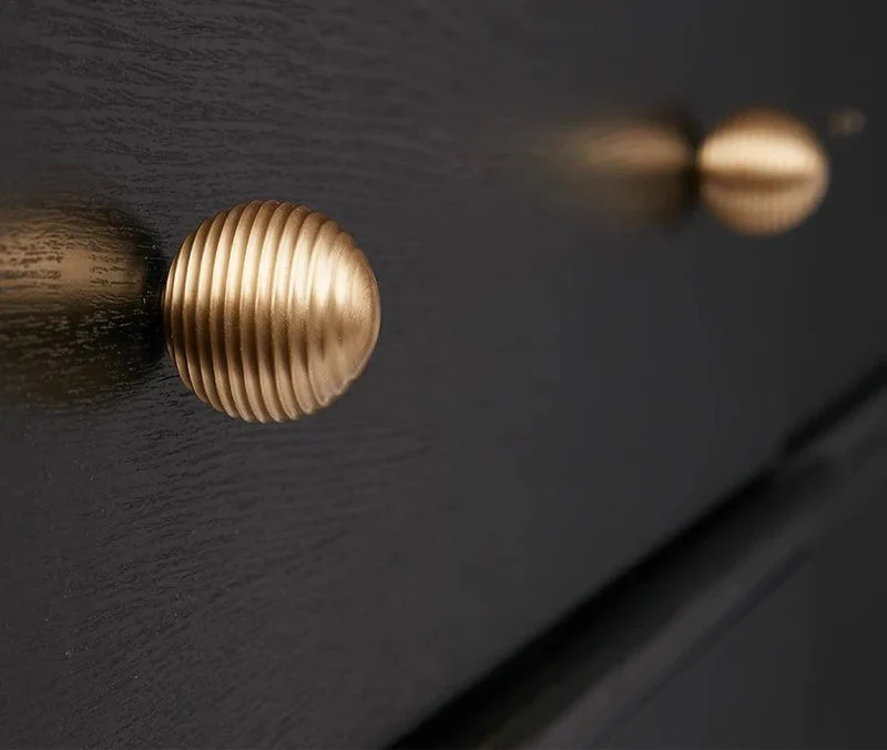 Bouton de Meuble Sphérique Nervuré en Laiton Or Brossé, 30 mm, vue 3