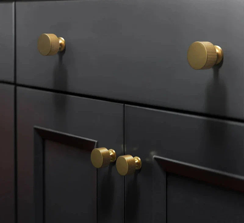 Bouton de Meuble Moderne en Laiton Massif