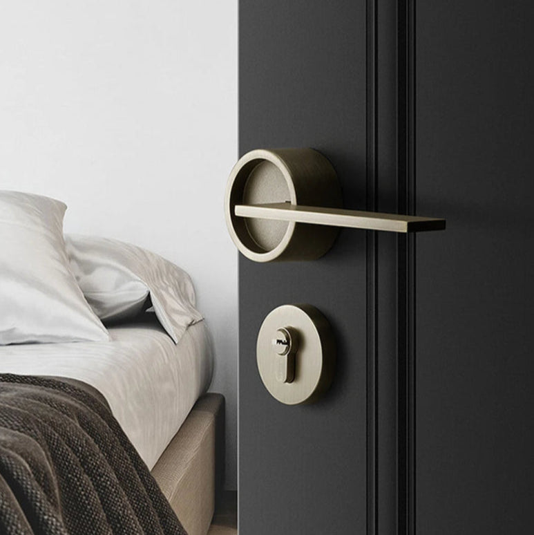 Poignée de Porte Finition Laiton Brossé sur Rosace Ronde, Alliage de Zinc