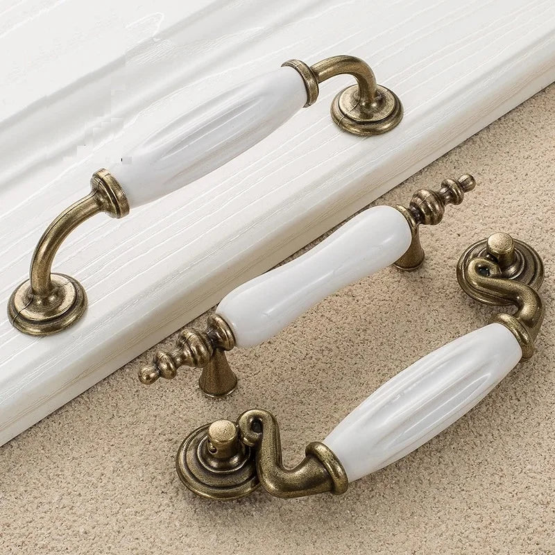 Poignée de Meuble Céramique Blanche et Bronze Vieilli, Entraxe 76 à 128 mm, Bouton Assorti, vue 6