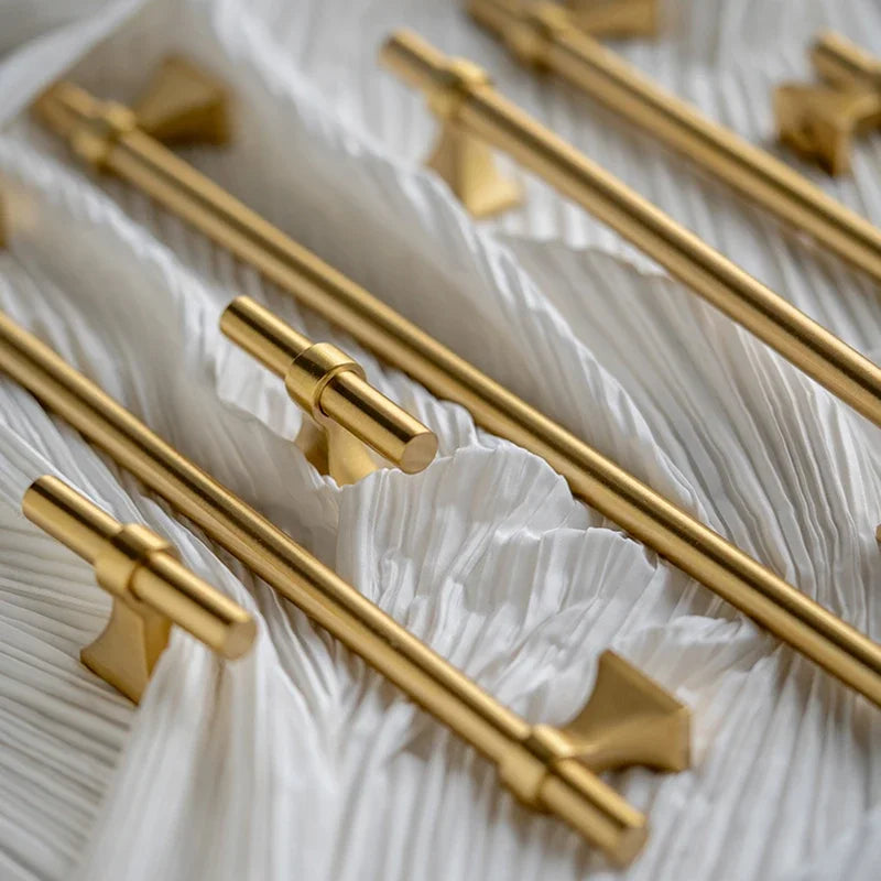 Poignée de Meuble Design en Laiton Satiné pour Dressing
