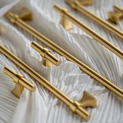 Poignée de Meuble Design en Laiton Satiné pour Dressing