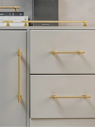 Poignée de Meuble Design en Laiton Satiné pour Dressing