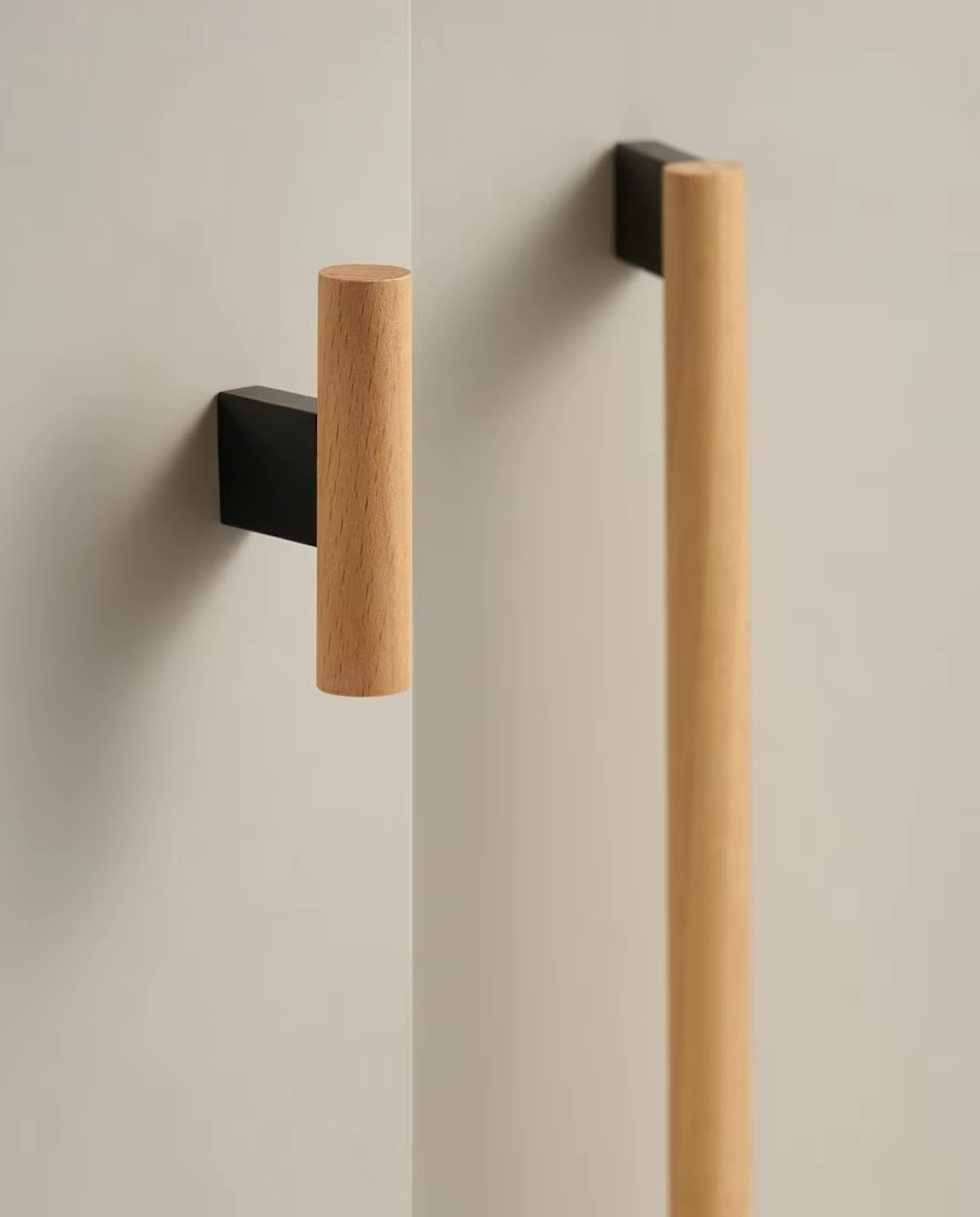 Poignée de Meuble Design en Bois et Laiton Noir