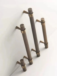 Poignée de Meuble Moletée Bronze Antique Vieilli, Barre ou Bouton en T, vue 2