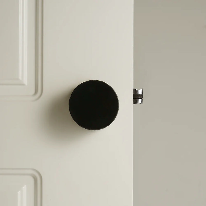 Bouton de Porte Rond Moleté en Laiton, Noir ou Doré, avec Condamnation