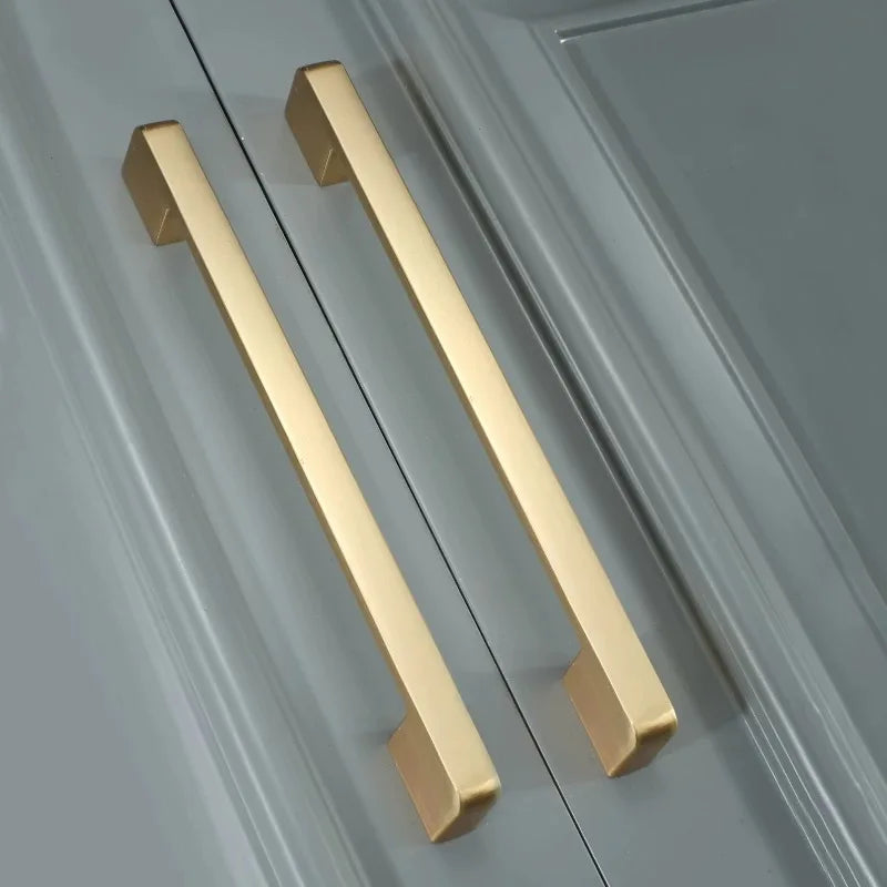 Poignée de Cuisine Dorée ou Nickel Brossé en Zinc, Entraxe 96 à 320 mm