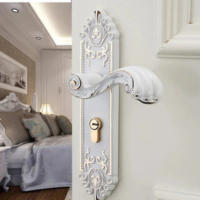 Poignée de Porte sur Plaque Ornée avec Serrure à Clé, 5 Finitions, vue 5
