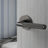 Poignée de Porte Intérieure sur Rosace Ronde, Béquille Cannelée en Zinc, vue 2