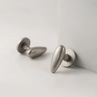 Poignée de Porte Argent Vieilli en Laiton, Béquille en Forme de Goutte, vue 2