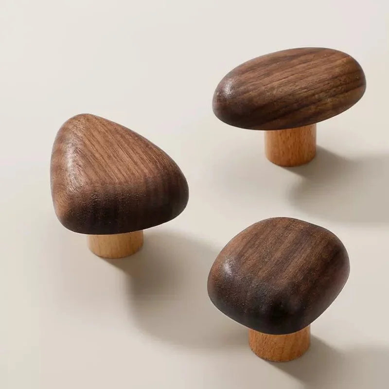 Bouton de Meuble Galet en Bois de Hêtre ou de Noyer, vue 2