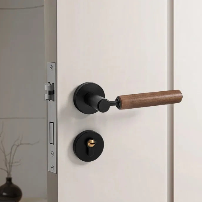 Poignée de porte en bois – Manche bois foncé et base noire avec serrure