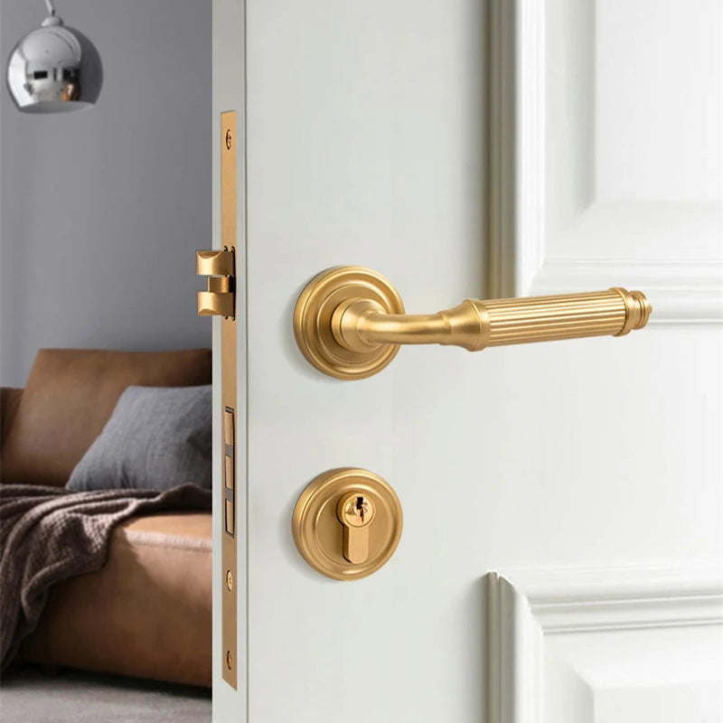 Poignée de Porte Classique en Laiton Brossé avec Serrure, Béquille Cannelée