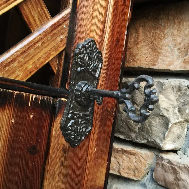 Poignée de Porte Ancienne en Fonte Noire, 7 Modèles dont un Heurtoir, vue 6