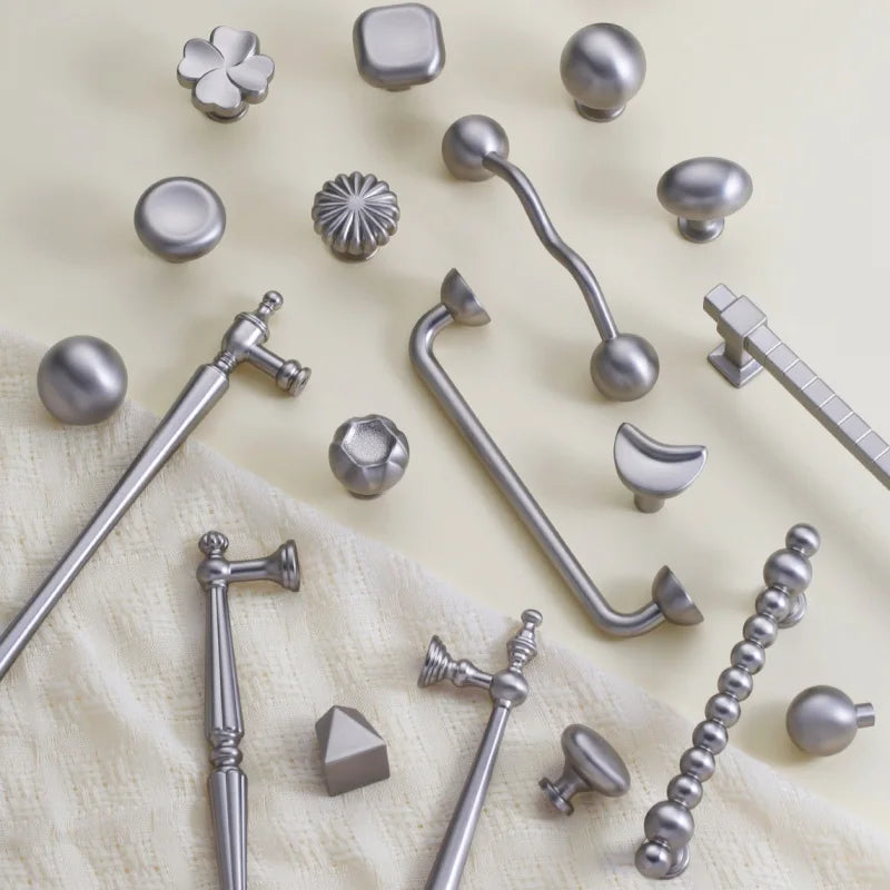 Poignée de Meuble Nickel Brossé, Boutons et Barres, Entraxe 96 à 256 mm, vue 2