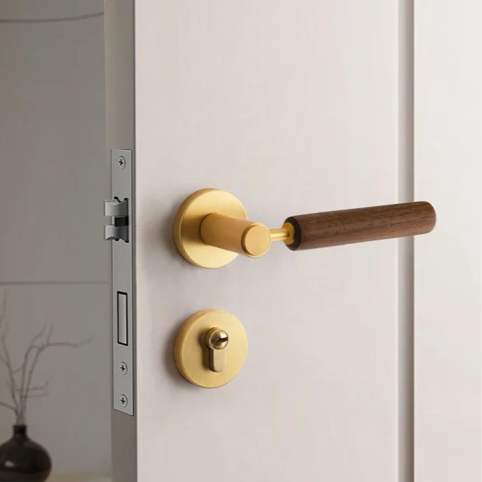 Poignée de porte en bois – Laiton doré et manche bois foncé avec serrure