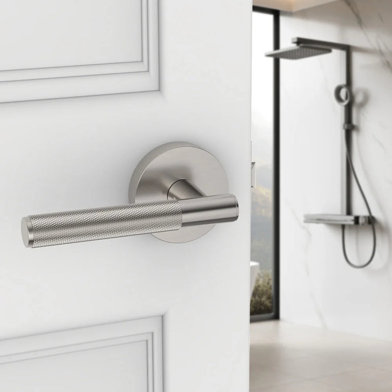 https://cdn.shopify.com/s/files/1/1012/9014/8165/files/poign_e_de_porte.webp?v=1766142992