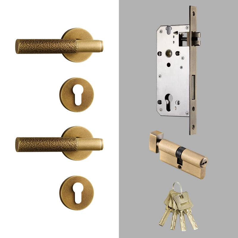 Poignée de porte en laiton brossé martelé avec serrure encastrable – Kit doré mat complet