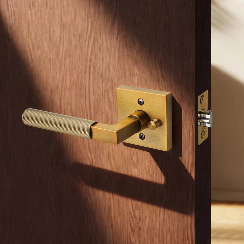 Poignée de Porte à Condamnation sur Rosace Carrée, Béquille Striée, 4 Finitions, vue 6