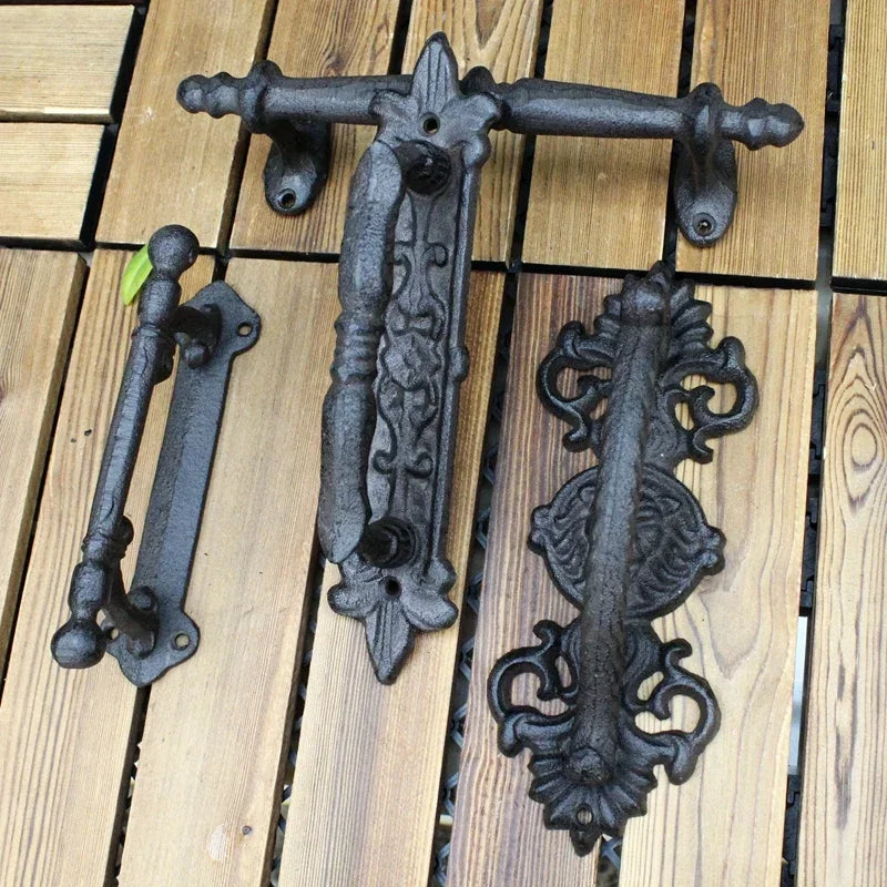 Poignée de Porte Ancienne en Fonte Noire, 7 Modèles dont un Heurtoir, vue 4
