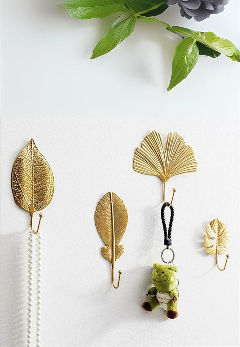 Patère Murale Feuille Dorée à Lobes Découpés en Fer, Crochet à Boule, vue 2