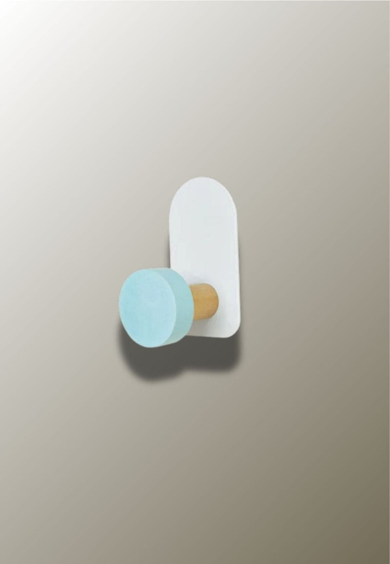 Patère Murale Enfant en Bois, Disque Bleu Ciel sur Plaque Blanche