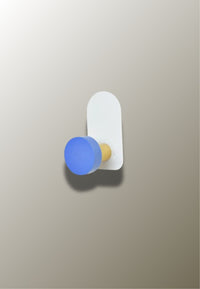 Patère Murale Enfant en Bois, Disque Bleu sur Plaque Blanche, Sans Perçage