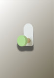 Patère Murale Enfant en Bois, Disque Vert sur Plaque Blanche