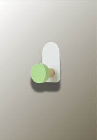 Patère Murale Enfant en Bois, Disque Vert sur Plaque Blanche