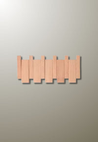 Porte-Manteau Mural Design en Bois Clair, 4 Patères Pliables